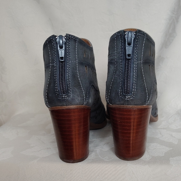Sofft Perforated Gray Ankle Booties - Picture 10 of 13